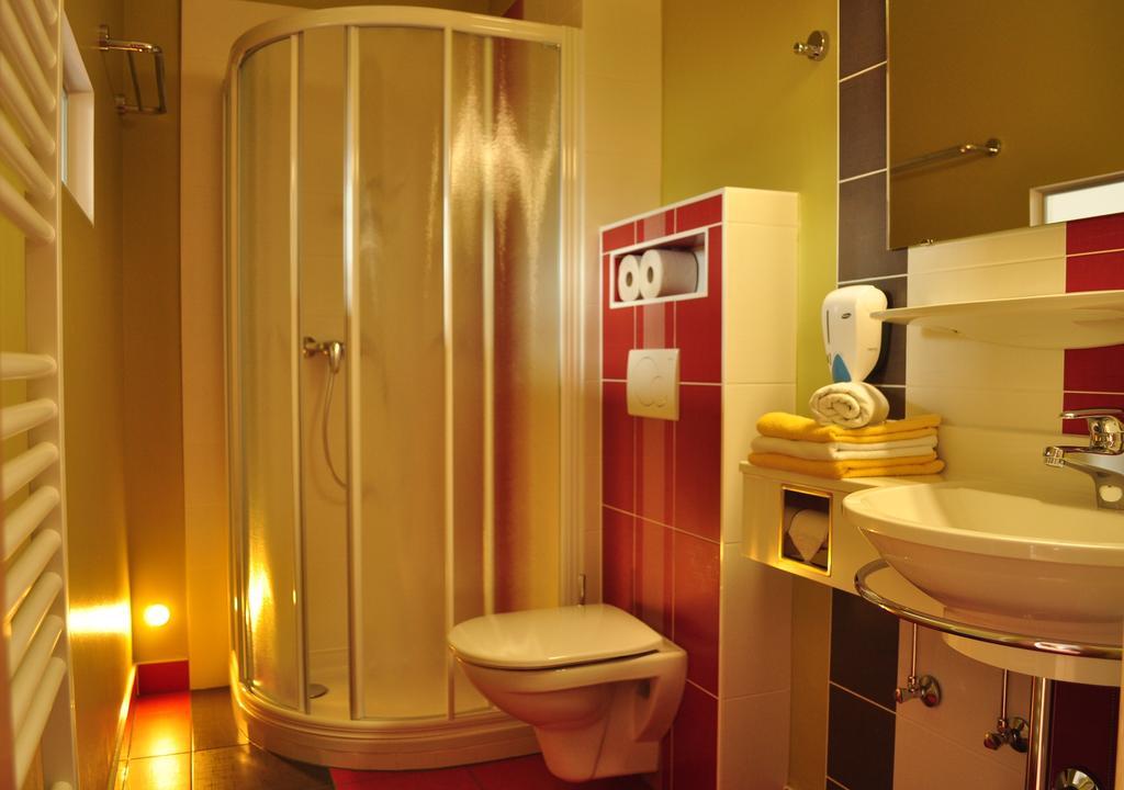 Pension Waldfriede バート・タッツマンスドルフ 部屋 写真